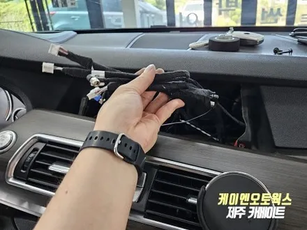 제주 BMW 5GT 고객님 소유 안드로이드 올인원 제품 장착 작업 / 제주시 오라삼동