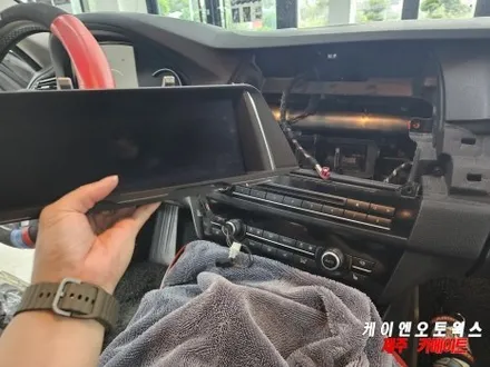 BMW 5시리즈 스마트한 카라이프 안드로이드 올인원 네비게이션 장착기 / 제주시 오라삼동