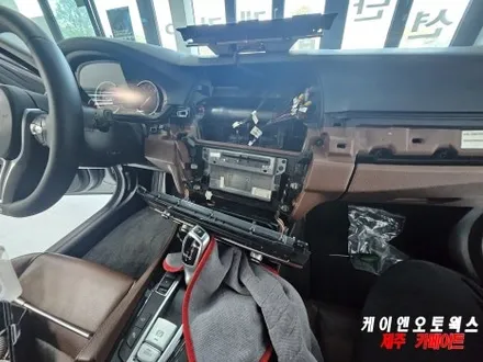 BMW 5시리즈 안드로이드 올인원 장착, 끈적이는 도어 손잡이 부품 교체 작업기 / 제주시 오라삼동