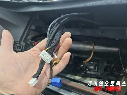 BMW 528i 자동차 안드로이드 올인원 네비, 14.9인치 대화면 용품 장착 튜닝 / 제주시 오라삼동
