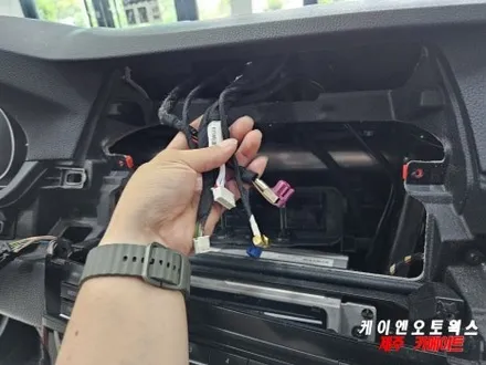 BMW 5시리즈 스마트한 카라이프 안드로이드 올인원 네비게이션 장착기 / 제주시 오라삼동