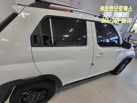 캐스퍼 신차 레이노 R1 썬팅, 현대모비스 S500PLUS 블랙박스, SR100 헤드업디스플레이HUD 설치 작업 / 티벡스 전용 상품 튜닝 / 제주시 오라삼동