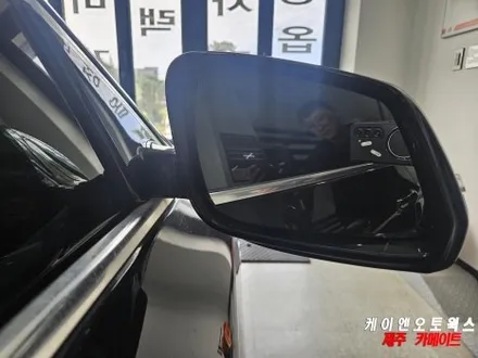 제주 BMW 5시리즈 사이드미러 유리 파손 옵틱글라스 광각 미러 교체, 끈적이는 도어 손잡이 교체 / 제주시 오라삼동