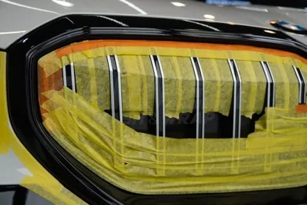 [공지] 부산 BMW 그릴 랩핑 5시리즈 G60 아이코닉글로우 시공 / 부산 명지동