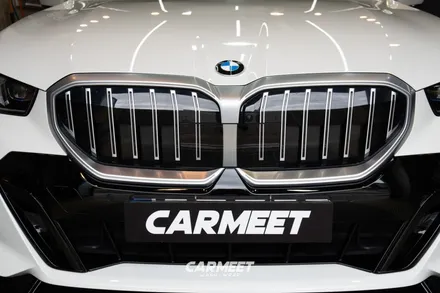 [공지] 부산 BMW 그릴 랩핑 5시리즈 G60 아이코닉글로우 시공 / 부산 명지동