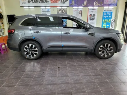 QM6 폰터스 최신형 V200 플러스 HUD 매립 및 사이드스텝 / 전주 덕진동