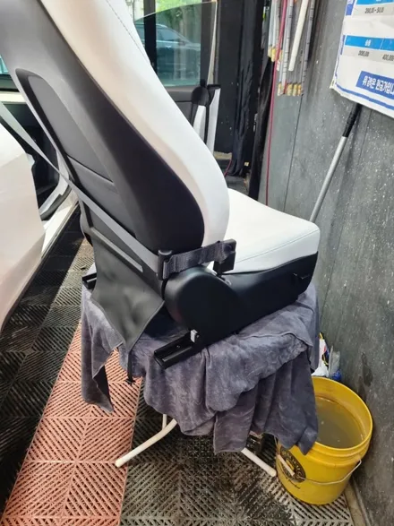 테슬라 시트 크리닝 원주시트크리닝!! / 강원 원주