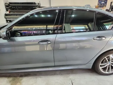 인천 부평 부개동 “카프라우드” BMW 520D G바디 레인보우 v90 썬팅 시공