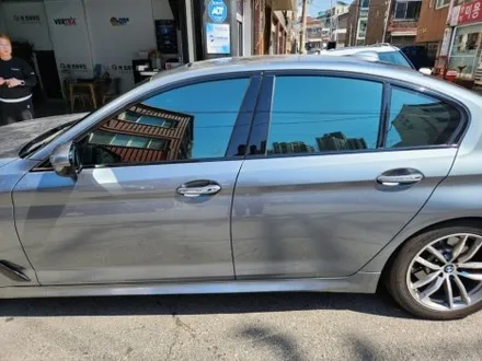 인천 부평 부개동 “카프라우드” BMW 520D G바디 레인보우 v90 썬팅 시공