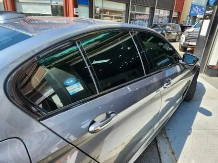 인천 부평 부개동 “카프라우드” BMW 520D G바디 레인보우 v90 썬팅 시공