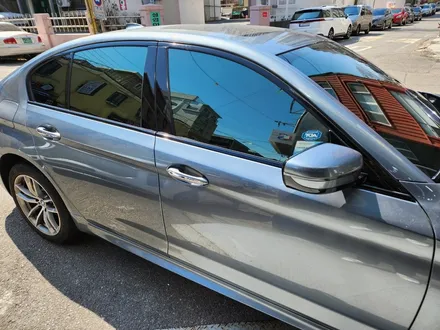 인천 부평 부개동 “카프라우드” BMW 520D G바디 레인보우 v90 썬팅 시공