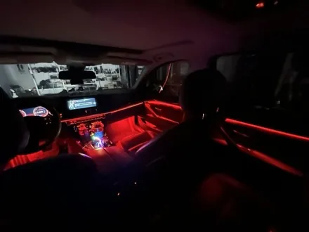 BMW F10 5시리즈 블루투스 RGB 엠비언트 시공! 다양한 컬러로 완성한 실내튜닝｜대구 구미 디지나인커스텀 / 구미, 대구