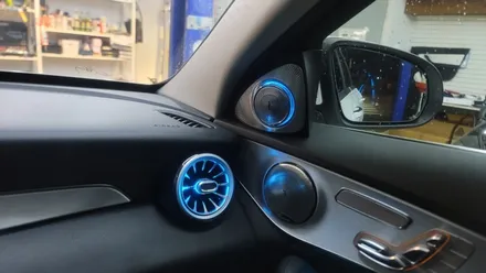 [구미디지나인커스텀] W205 벤츠 C클래스 1/2열  송풍구 LED, 부메스터 전동트위터 시공 / 구미, 대구