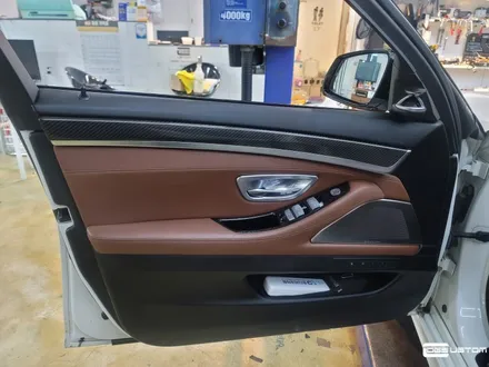 BMW F10 520d DMX 비노출엠비언트, 풋등 시공 By. 구미 디지나인커스텀 / 구미, 대구