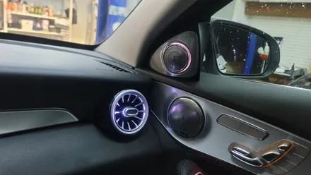 [구미디지나인커스텀] W205 벤츠 C클래스 1/2열  송풍구 LED, 부메스터 전동트위터 시공 / 구미, 대구