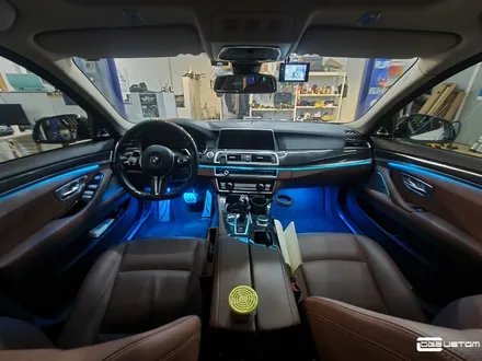 BMW F10 520d DMX 비노출엠비언트, 풋등 시공 By. 구미 디지나인커스텀 / 구미, 대구