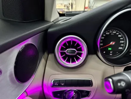 w205 C클래스 송풍구 엠비언트라이트(벤풍구)로 감성있는 실내분위기 조성하기
