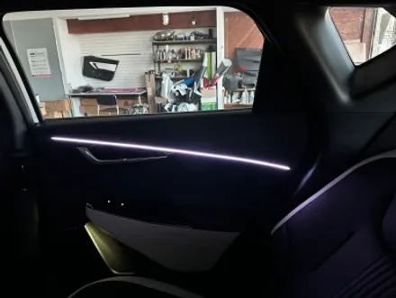 구미 EV6 에이비클 무빙엠비언트라이트로 높은 만족도의 실내 분위기를 조성
