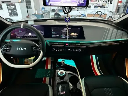 구미 EV6 에이비클 무빙엠비언트라이트로 높은 만족도의 실내 분위기를 조성