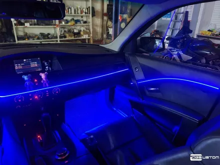 BMW E60 528i 엠비언트 라이트, 실내 전체 부분 랩핑(포인트 랩핑) By.구미 디지나인커스텀 / 구미, 대구