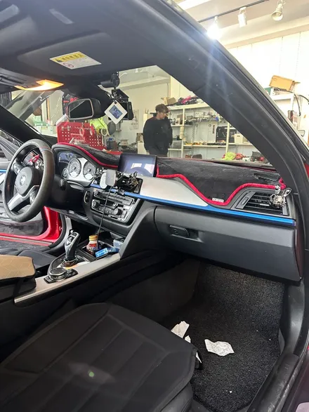 BMW 420D 실내 엠비언트라이트로 화려함을 더하다 / 구미, 대구