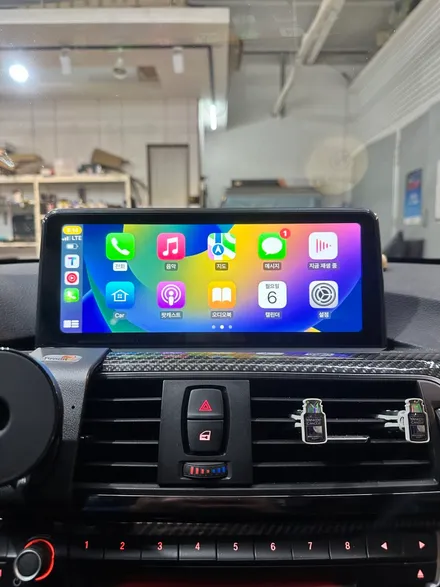 BMW M4 컨버터블 터치카플레이 시공으로 더욱 편리하게 사용하여보세요 / BMW / M4 / 구미, 대구