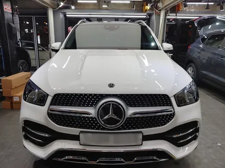 화이트 * GLE 4MATIC  퀀텀 + 옵틱글래스 + PPF + 유리막 레이어링 + 휠코팅 + 보조배터리 + 블랙박스 + / 서울 광진구, 중곡, 건대