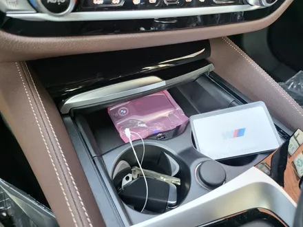BMW 530i 임페리얼 블루, 신차패키지+크롬딜리트 완벽 출고 / 서울 광진구, 중곡, 건대