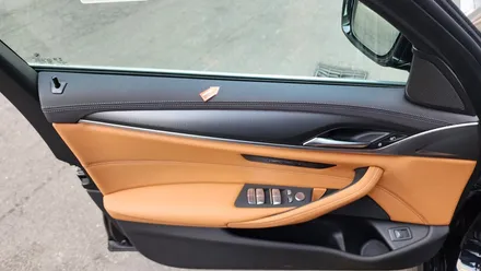 BMW 520i 임페리얼 블루, 신차검수 솔라가드썬팅 보조배터리 방음 유리막, 발수코팅 완벽 시공 \'송파구 신차패키지\' / 서울 광진구, 중곡, 건대
