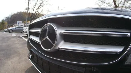 안정성과 주행 퍼포먼스로 두 마리 토끼를 잡은  벤츠 E300 4MATIC 출장 신차검수! / 서울 광진구, 중곡, 건대