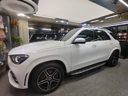 화이트 * GLE 4MATIC  퀀텀 + 옵틱글래스 + PPF + 유리막 레이어링 + 휠코팅 + 보조배터리 + 블랙박스 + / 서울 광진구, 중곡, 건대
