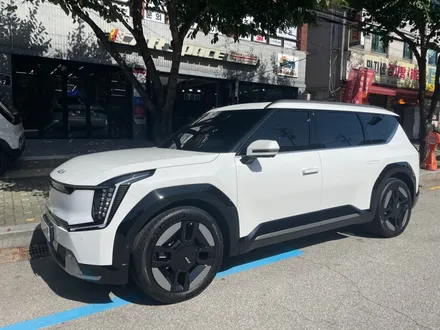 국산 첫 대형 전기  SUV \'EV9\' 스노우 화이트 펄 신차패키지! / 서울 광진구, 중곡, 건대