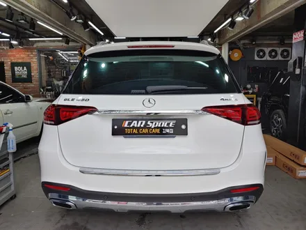화이트 * GLE 4MATIC  퀀텀 + 옵틱글래스 + PPF + 유리막 레이어링 + 휠코팅 + 보조배터리 + 블랙박스 + / 서울 광진구, 중곡, 건대