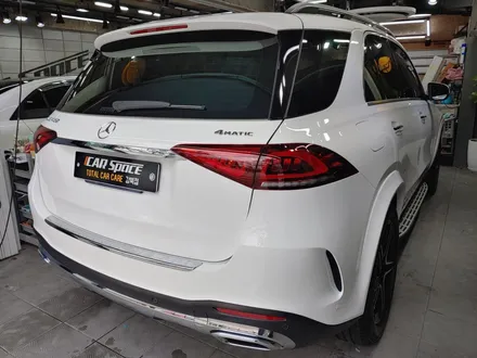 화이트 * GLE 4MATIC  퀀텀 + 옵틱글래스 + PPF + 유리막 레이어링 + 휠코팅 + 보조배터리 + 블랙박스 + / 서울 광진구, 중곡, 건대