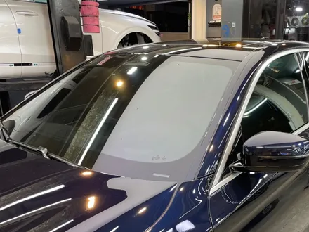 BMW 520i 임페리얼 블루, 신차검수 솔라가드썬팅 보조배터리 방음 유리막, 발수코팅 완벽 시공 \'송파구 신차패키지\' / 서울 광진구, 중곡, 건대