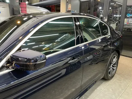 BMW 520i 임페리얼 블루, 신차검수 솔라가드썬팅 보조배터리 방음 유리막, 발수코팅 완벽 시공 \'송파구 신차패키지\' / 서울 광진구, 중곡, 건대