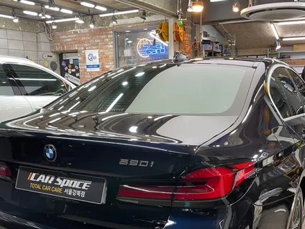 BMW 520i 임페리얼 블루, 신차검수 솔라가드썬팅 보조배터리 방음 유리막, 발수코팅 완벽 시공 \'송파구 신차패키지\' / 서울 광진구, 중곡, 건대