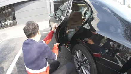 안정성과 주행 퍼포먼스로 두 마리 토끼를 잡은  벤츠 E300 4MATIC 출장 신차검수! / 서울 광진구, 중곡, 건대