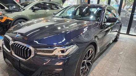 BMW 530i 임페리얼 블루, 신차패키지+크롬딜리트 완벽 출고 / 서울 광진구, 중곡, 건대