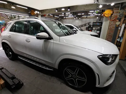 화이트 * GLE 4MATIC  퀀텀 + 옵틱글래스 + PPF + 유리막 레이어링 + 휠코팅 + 보조배터리 + 블랙박스 + / 서울 광진구, 중곡, 건대