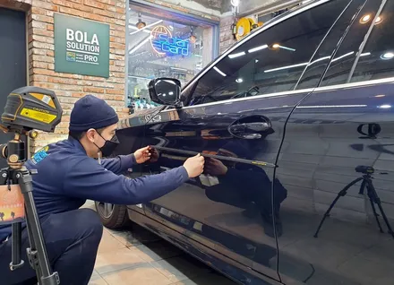 문콕 스트레스 해방! \'가디언도어가드\' BMW 5시리즈 메탈릭 딥 블루 12번 장착 / 서울 광진구, 중곡, 건대