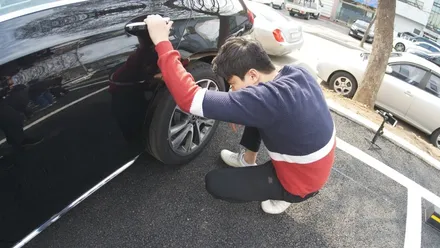 안정성과 주행 퍼포먼스로 두 마리 토끼를 잡은  벤츠 E300 4MATIC 출장 신차검수! / 서울 광진구, 중곡, 건대