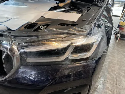BMW 520i 임페리얼 블루, 신차검수 솔라가드썬팅 보조배터리 방음 유리막, 발수코팅 완벽 시공 \'송파구 신차패키지\' / 서울 광진구, 중곡, 건대