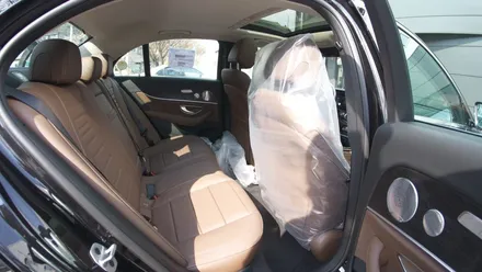 안정성과 주행 퍼포먼스로 두 마리 토끼를 잡은  벤츠 E300 4MATIC 출장 신차검수! / 서울 광진구, 중곡, 건대