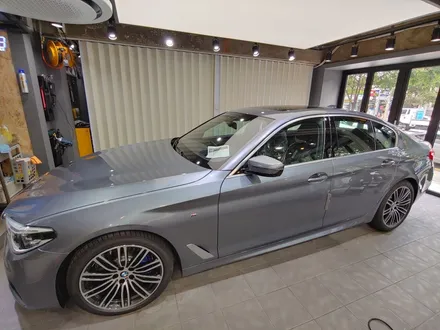 도봉구BMW 전시장 530I 솔라가드 노블레스K + PPF 도어 전체(문콕패키지) + 본넷PPF 시공으로 걱정 끝! / 서울 광진구, 중곡, 건대