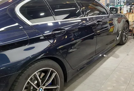 문콕 스트레스 해방! \'가디언도어가드\' BMW 5시리즈 메탈릭 딥 블루 12번 장착 / 서울 광진구, 중곡, 건대