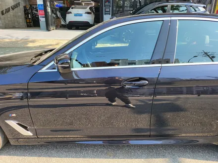 BMW 530i 임페리얼 블루, 신차패키지+크롬딜리트 완벽 출고 / 서울 광진구, 중곡, 건대
