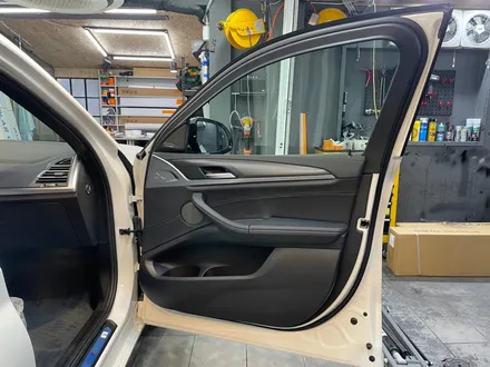 BMW X4 알파인 화이트, 솔라가드퀀텀, 블랙박스, 보조배터리, 생활보호ppf 완벽 출고! \'동대문 신차패키지\' / 서울 광진구, 중곡, 건대