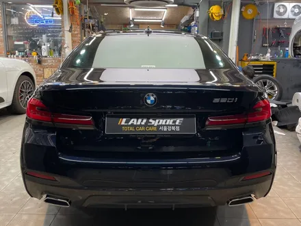 BMW 520i 임페리얼 블루, 신차검수 솔라가드썬팅 보조배터리 방음 유리막, 발수코팅 완벽 시공 \'송파구 신차패키지\' / 서울 광진구, 중곡, 건대