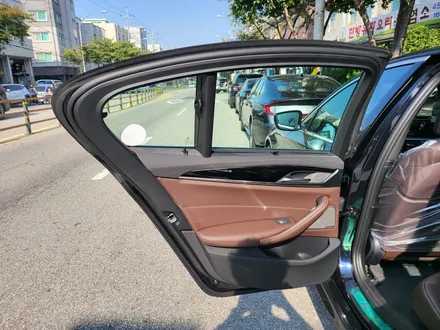 BMW 530i 임페리얼 블루, 신차패키지+크롬딜리트 완벽 출고 / 서울 광진구, 중곡, 건대